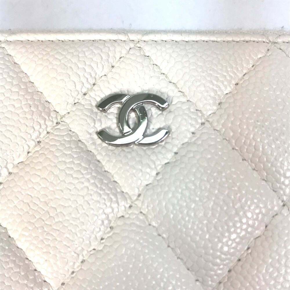 CHANEL Authentic White Caviar Leather Logo Wallet - Picture 5 of 16